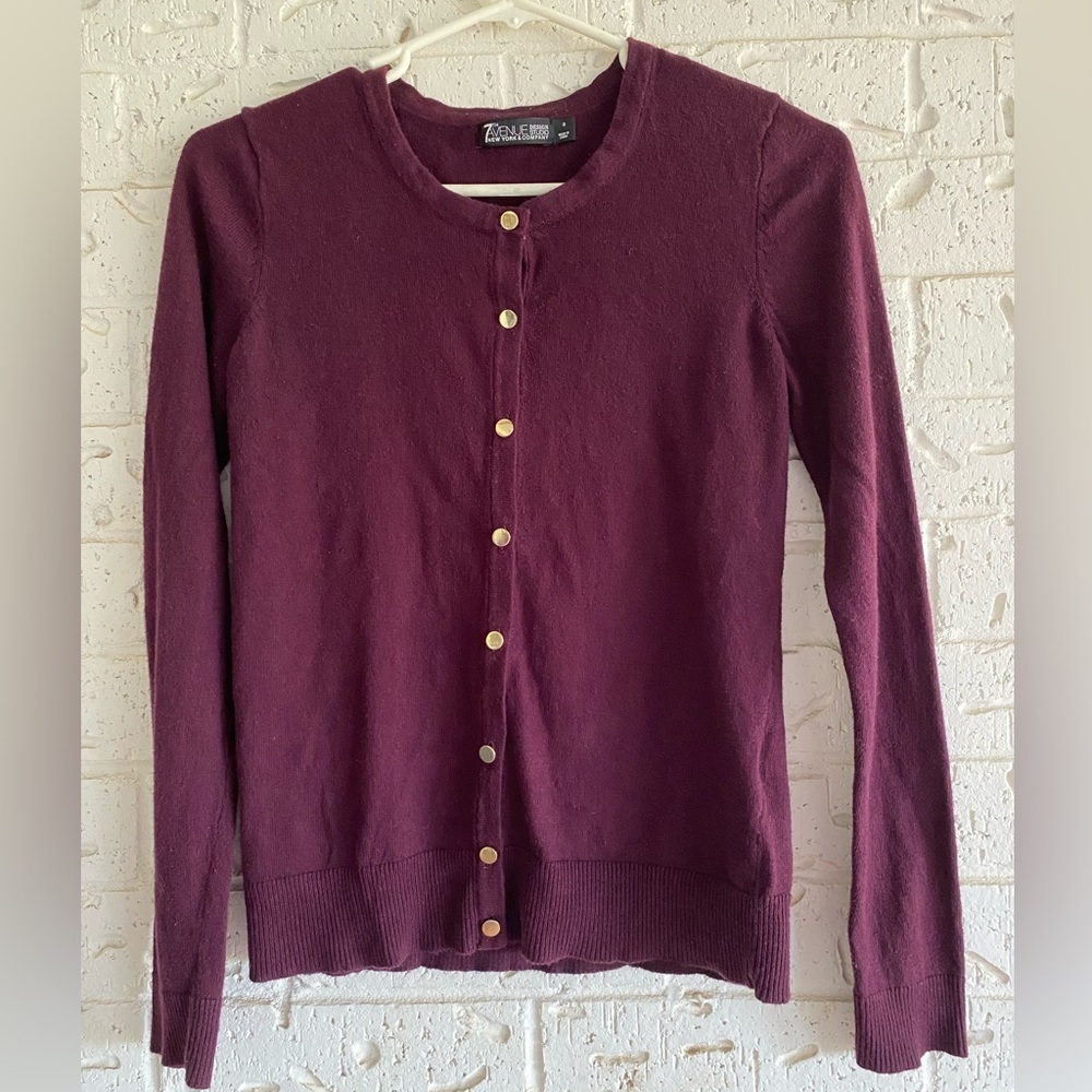 New York & Company Burgundy Cardigan w/Gold Button size small trendy feminine